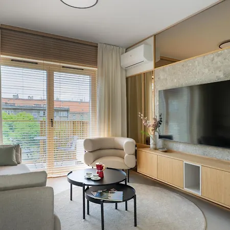 Czysta 4 Premium With Ac-properunit * فروتسواف