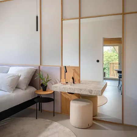 Czysta 4 Premium With Ac-properunit شقة *